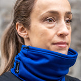 Le cache-cou polaire ajustable bleu