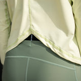 Le biker short à compression légère aura olive